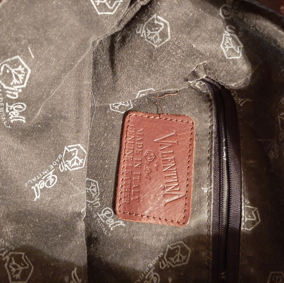 Vintage Valentina in Pell black and brown pebbled leather back pack. $100. - Picture 3 of 4